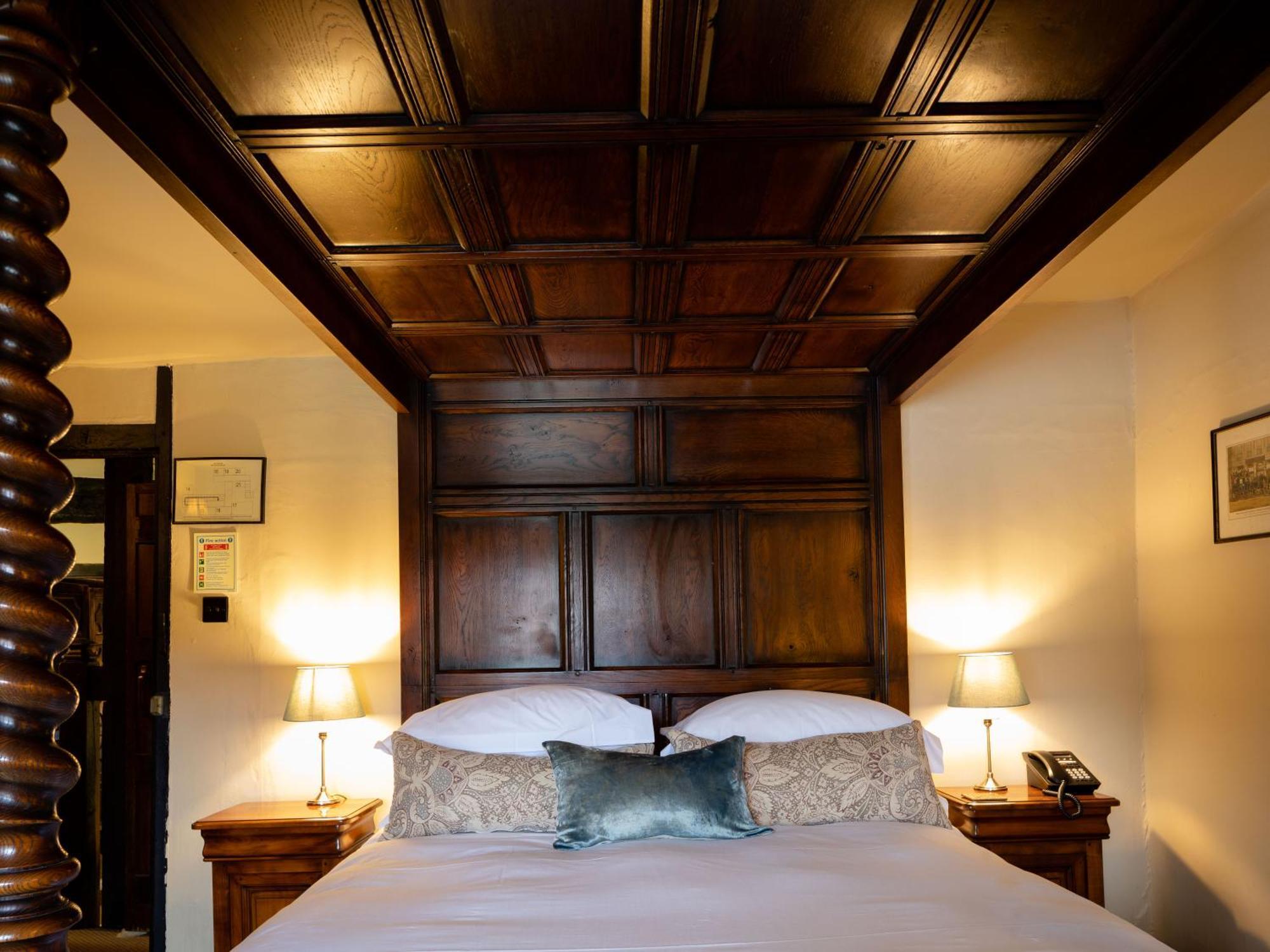 The Crown Inn Chiddingfold Habitación foto
