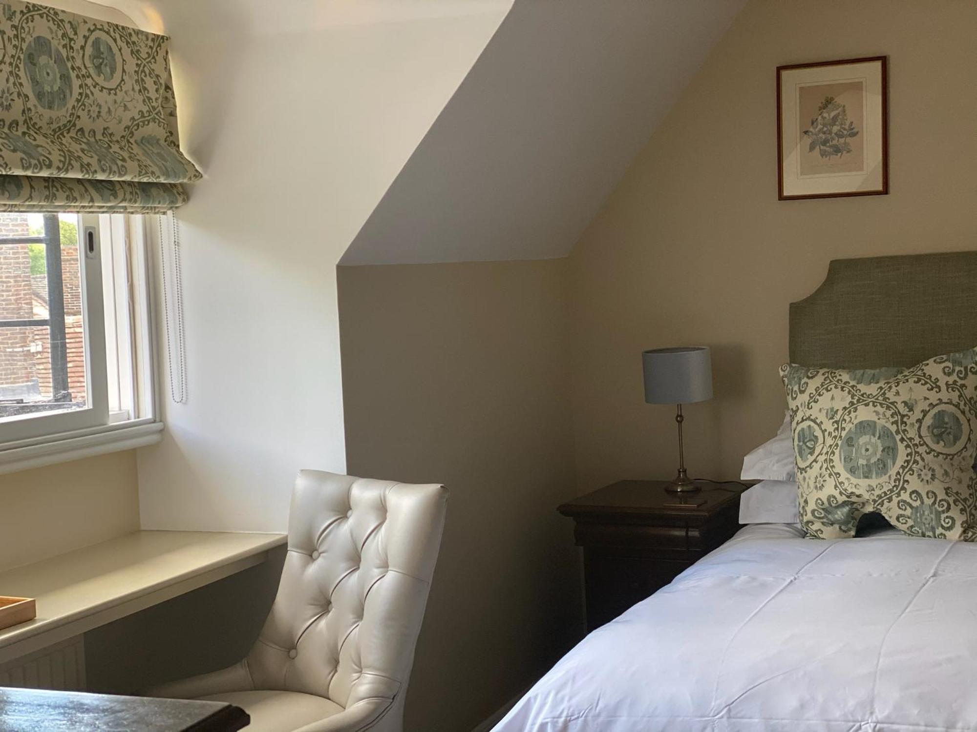 The Crown Inn Chiddingfold Habitación foto